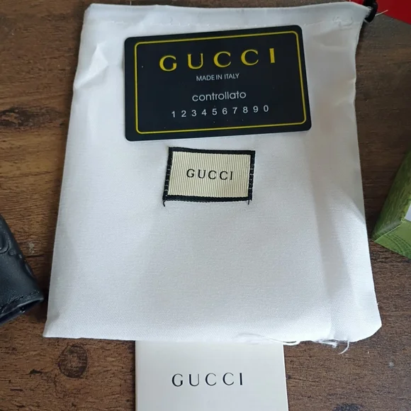 Gucci Black Leather Wallet - Picture 2 of 11